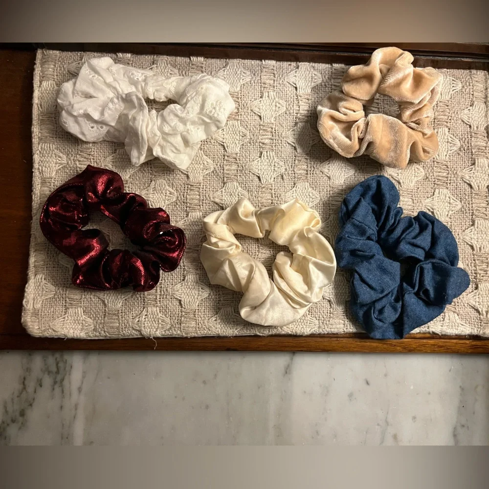 SET‎ OF 5 Classic Solid Colors Hair Scrunchies White Eyelet, Metallic Red, Denim